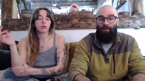 Snapshot of chocobear89 chatting on February 25, 2:11 pm chocobear89 online show from February 25, 2:11 pm