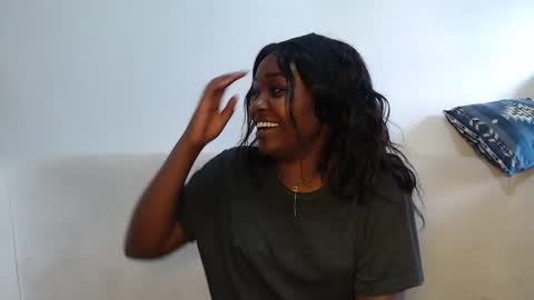 Snapshot of chocolate_desiree chatting on May 8, 9:25 am Lofti online show from May 8, 9:25 am