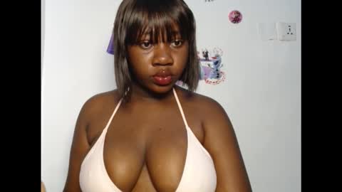 chocolateassgirl61 online show from September 11, 8:36 am