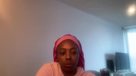Snapshot of chocolatecakequeen chatting on December 2, 12:54 pm ChocolateCakeQueen online show from December 2, 12:54 pm