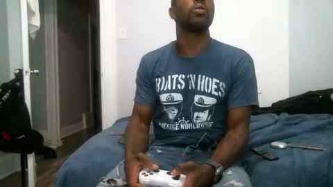 Snapshot of chocolatedolla chatting on December 19, 10:21 pm chocolatedolla online show from December 19, 10:21 pm