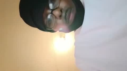 chocolatethickdickforyou online show from April 8, 11:59 pm