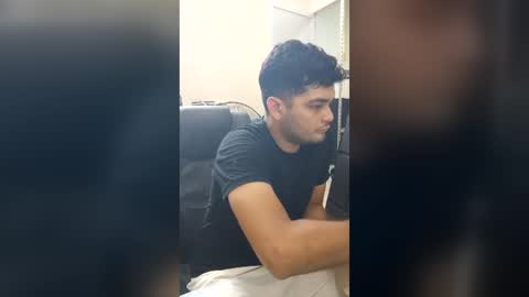 Snapshot of cholulart chatting on July 30, 6:45 am cholulart online show from July 30, 6:45 am
