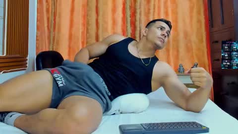 Chorey Thaylor online show from December 3, 1:42 pm