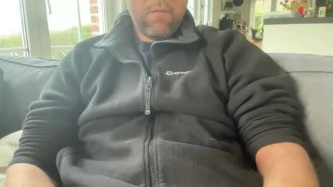 Snapshot of chris13abcd chatting on February 10, 8:51 am chris13abcd online show from February 10, 8:51 am
