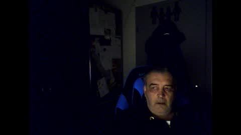 Snapshot of chris250268 chatting on October 26, 3:56 am Chris online show from October 26, 3:56 am