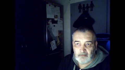 Chris online show from November 9, 3:27 am