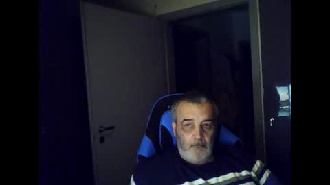 Snapshot of chris250268 chatting on June 21, 12:35 am Chris online show from June 21, 12:35 am