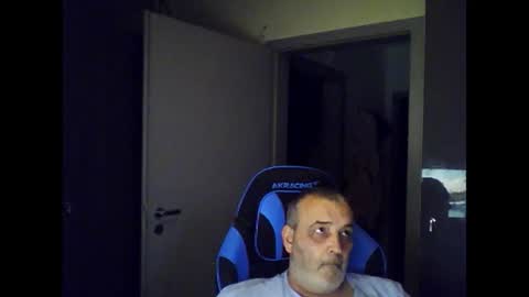 Snapshot of chris250268 chatting on July 4, 9:10 pm Chris online show from July 4, 9:10 pm