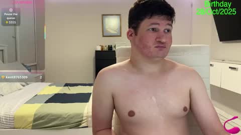 Snapshot of chris___evanss chatting on October 23, 11:35 pm Chris Evens online show from October 23, 11:35 pm