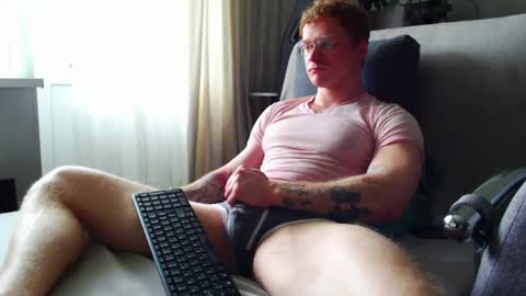 Snapshot of chris_boy37 chatting on May 9, 8:19 am redhead thief of sausages and hearts online show from May 9, 8:19 am