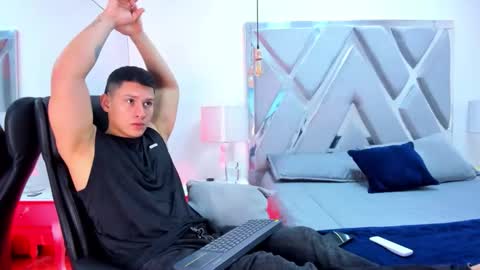 Chris Diamond online show from February 14, 8:38 pm