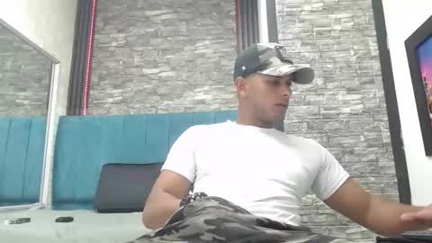 chris_dick2 online show from November 28, 5:54 am