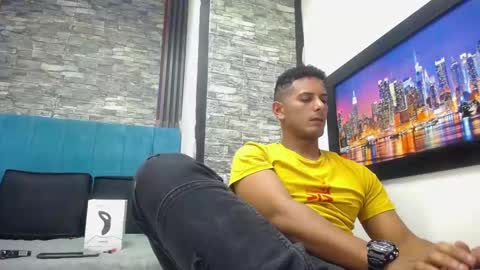 chris_dick2 online show from March 4, 5:13 am