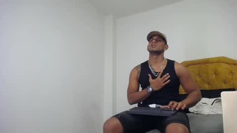 chris_dick2 online show from April 22, 6:27 am