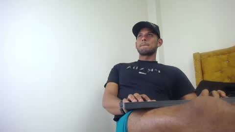 chris_dick2 online show from June 12, 5:50 am
