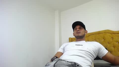 Snapshot of chris_dick2 chatting on July 4, 4:51 am chris_dick2 online show from July 4, 4:51 am