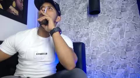 Snapshot of chris_dick2 chatting on July 21, 5:10 am chris_dick2 online show from July 21, 5:10 am
