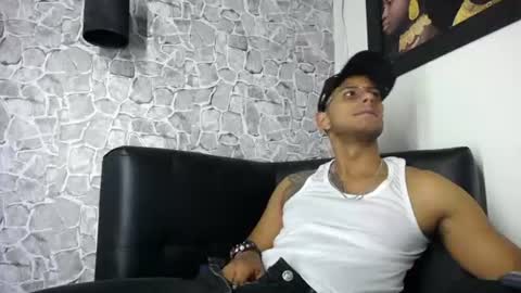 Snapshot of chris_dick2 chatting on July 29, 3:37 am chris_dick2 online show from July 29, 3:37 am