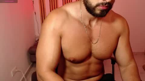 cris         Twitter magnum101010 insta magnumc20 online show from April 28, 11:43 pm