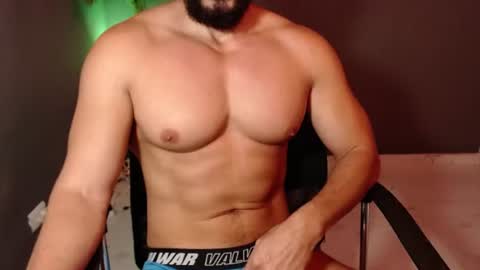 Snapshot of chris_magnum_ chatting on July 27, 4:03 pm cris Twitter magnum101010 insta magnumc20 online show from July 27, 4:03 pm