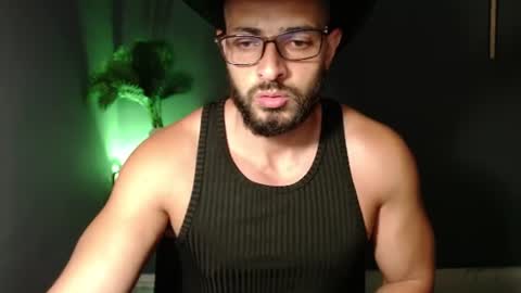 Snapshot of chris_magnum_ chatting on July 31, 10:53 pm cris Twitter magnum101010 insta magnumc20 online show from July 31, 10:53 pm