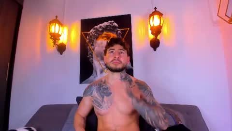 chris_milleer online show from June 22, 2:24 am