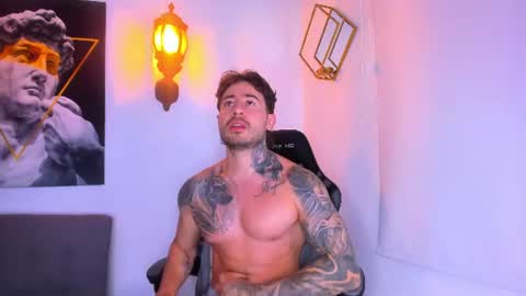 chris_milleer online show from June 25, 1:49 am