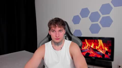 Chris Tyson online show from October 9, 9:13 pm