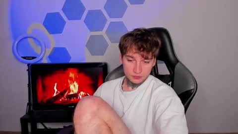 Chris Tyson online show from October 25, 11:10 pm