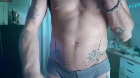 Snapshot of chriscool93 chatting on October 6, 2:20 am Content creator artist online show from October 6, 2:20 am