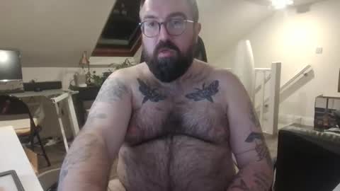 Snapshot of chriscubxxx chatting on December 17, 9:21 pm chriscubxxx online show from December 17, 9:21 pm