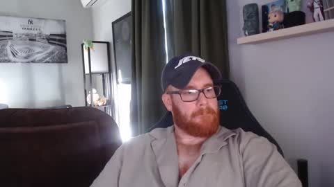 Snapshot of chrismg89 chatting on October 6, 8:28 pm chrismg89 online show from October 6, 8:28 pm