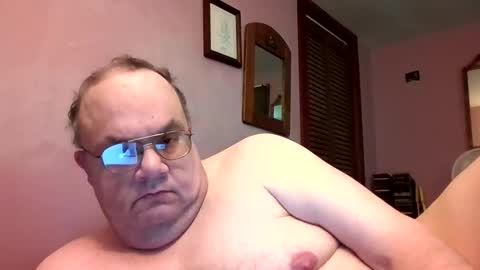 Snapshot of chrismini312 chatting on June 6, 4:33 pm Chris The Jerk Off King online show from June 6, 4:33 pm