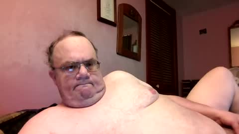 Snapshot of chrismini312 chatting on June 17, 11:45 am Chris The Jerk Off King online show from June 17, 11:45 am