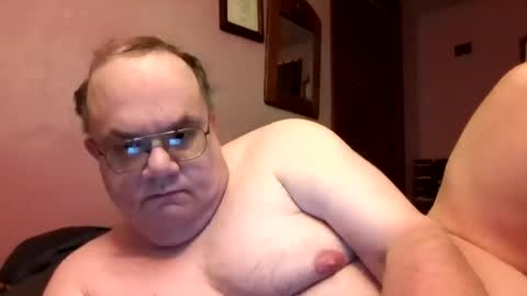 Snapshot of chrismini312 chatting on June 18, 10:30 am Chris The Jerk Off King online show from June 18, 10:30 am
