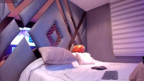 chrismorgan24 online show from November 13, 10:30 pm