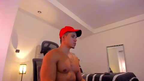 chrismorgan24 online show from June 27, 12:37 am