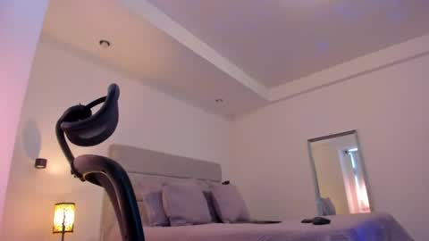 chrismorgan24 online show from August 3, 5:06 pm