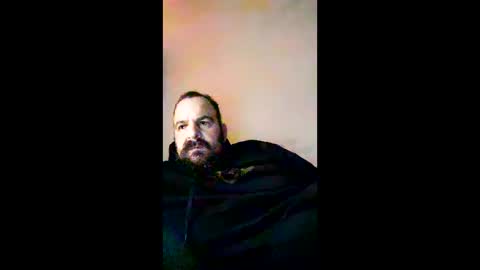 Snapshot of chrisole chatting on December 5, 8:01 am chris ole online show from December 5, 8:01 am