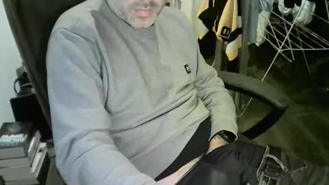 chrisprngr online show from January 11, 8:47 pm