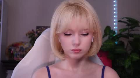 chriss_foxx online show from July 15, 3:39 pm