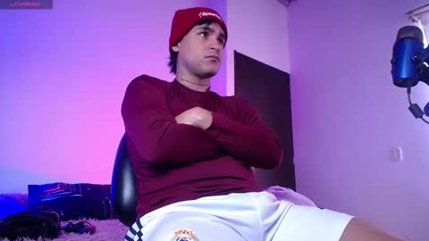 Snapshot of chriss_wg_ chatting on October 27, 6:45 pm Christian Wang online show from October 27, 6:45 pm