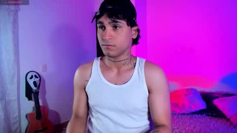 Snapshot of chriss_wg_ chatting on November 4, 12:10 am Christian Wang online show from November 4, 12:10 am