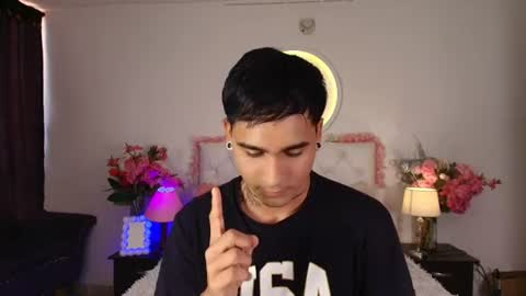 Snapshot of chriss_wg_ chatting on July 5, 9:00 pm Christian Wang online show from July 5, 9:00 pm