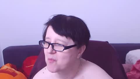 Snapshot of christarose chatting on June 21, 1:35 pm Christa online show from June 21, 1:35 pm