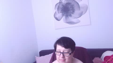 Snapshot of christarose chatting on June 27, 2:16 am Christa online show from June 27, 2:16 am