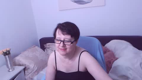 Snapshot of christarose chatting on July 26, 11:28 am Christa online show from July 26, 11:28 am