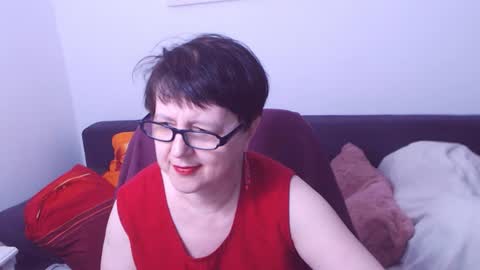 Snapshot of christarose chatting on July 31, 2:33 am Christa online show from July 31, 2:33 am