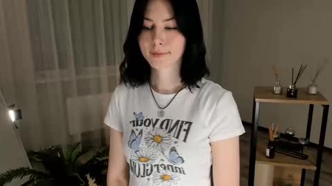 christaschrecongost online show from February 11, 6:13 pm